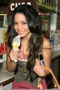 LJBGSLJKYWMBBPVWPCP - vanessa