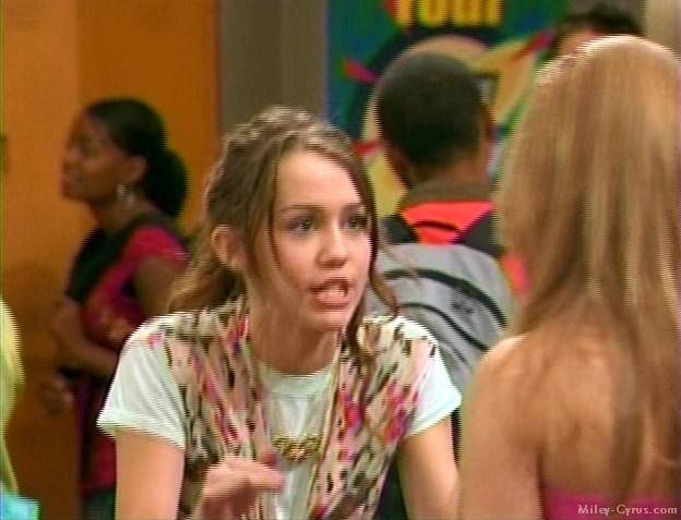 miley-cyrus_com-hannahmontana-season2promo1-095