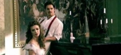 JPUFADROXRJLRFRCYHP - Aniela