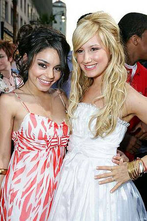 5 - vanessa hudgens and ashley tisdale