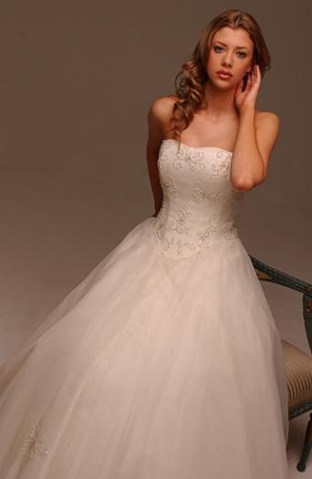 Beautiful-Bride-4302081247[1] - rochii de mireasa
