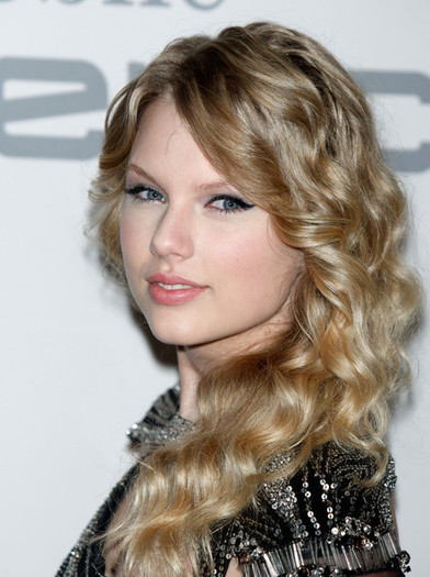 2009+GRAMMY+Salute+Icons+Clive+Davis+Arrivals+4fEy5L82_ajl - Taylor Swift