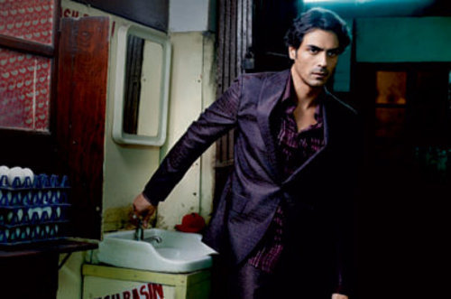 Arjun.aceatsa poza este din august 2009..asa arata acum
