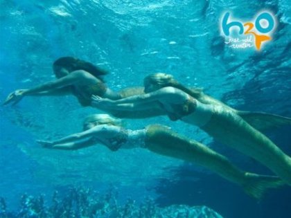 wallpaper_h2o_swimming_1024