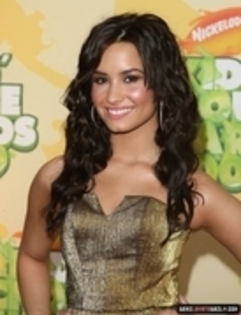 LKUZQEVVZHOTQXENYGT - Demi Lovato-Nickelodeons 2009 Kids Choice Arwards