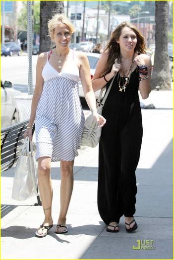 1z5m7h3 - Miley Cyrus