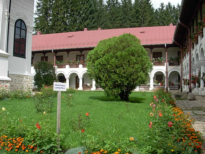 DSCN0247 - manastiri