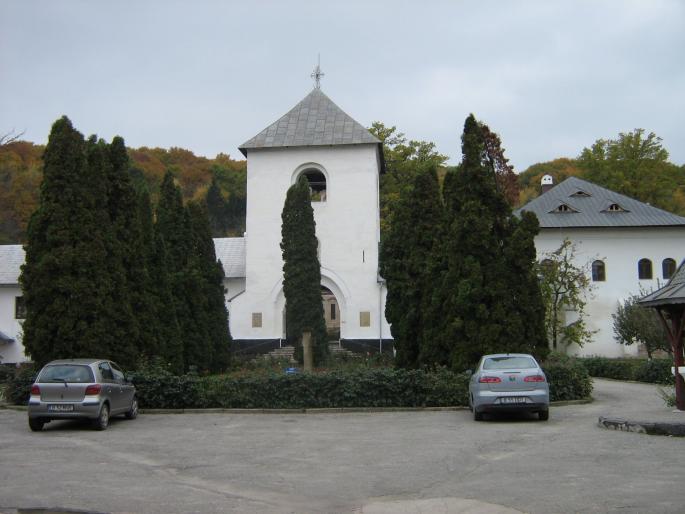 Manastirea Dintr-un Lemn1 - 2007 Octombrie Pe undeva prin Valcea
