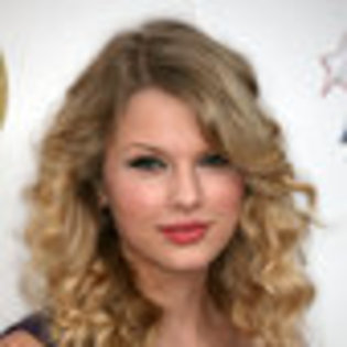 taylor-swift-944951l-thumbnail_gallery
