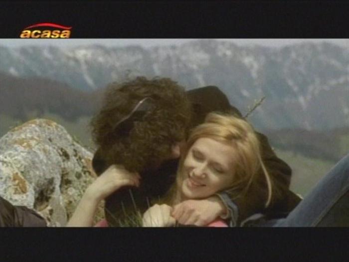 image10082128acasatv43zs3[1] - Lacrimi de iubire