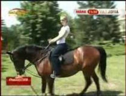 IYAFJIOVLCRWBUUMYPA - adela popescu