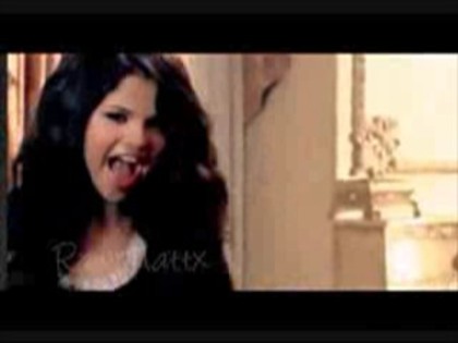 tell_me_something_i_don't_know_official_music_video_selena_gomez_0001