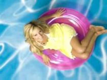 HCWZIOAKSHLZYAKFUYF - Ashley