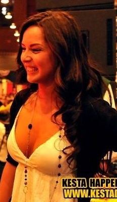 YSKGBKNDGXJUJIPQKZM - 0-Carmen Villalobos-0