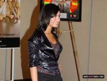 Demi a mea (144)