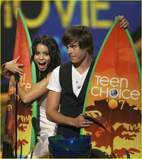 zanessa-teen-choice-awards-2007-05 - zanessa