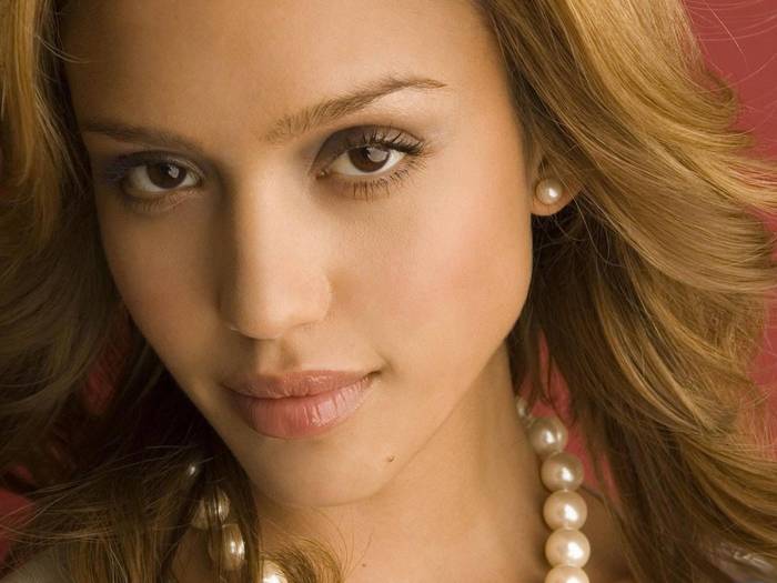 Jessica_Alba_-_American_actress - jesica alba