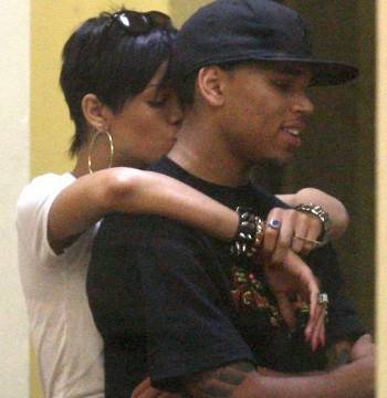 chris-brown-trying-to-win-rihanna-back1 - RiRi and Chris Brown