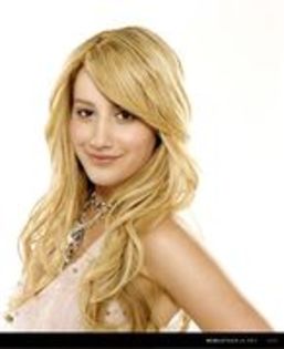 BMCOUSZMQXVTQDSJDVD - ASHLEY TISDALE SEDINTA FOTO 12