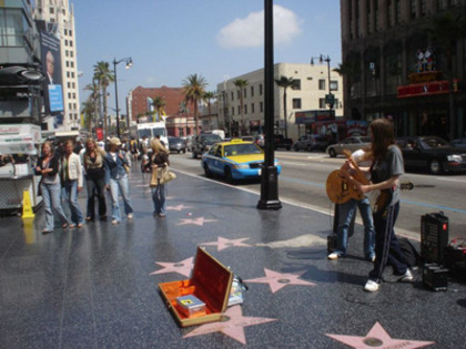 800px-Hollywood_Walk_of_Fame - Hollywood