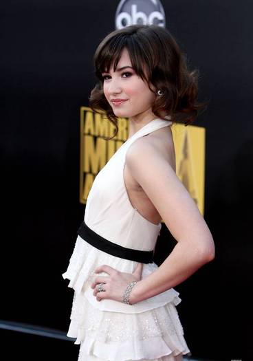 demilovato_net-amaarrivals5-0035 - 0-Demi Lovato-0