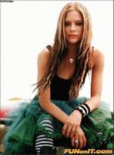 TTCCFEUIQPGNNBDGPXE - alte poze cu avril lavigne
