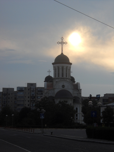 149 catedrala sf.sava; 3mb jpeg 8/30/2009 7:48pm
