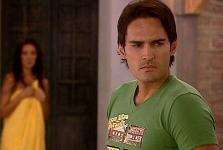 sin-senos-no-hay-paraiso-1022-hot-and-heavy