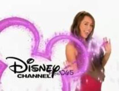 GXRQBEUBAHEKJLVQYPU - Disney Channel cu Miley