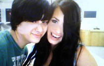 BEOVFJTPPFGWUHMHTFF - 10 poze foarte rare cu demi lovato