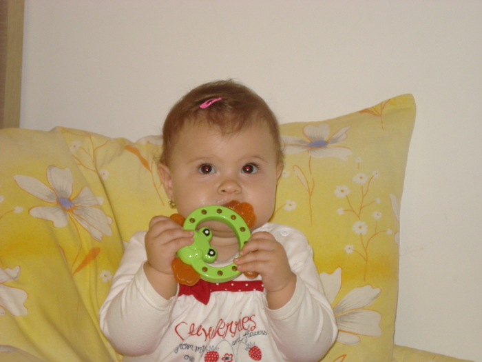 DSC04854 - Trebuie sa mananc si apoi... nani - Luna 09