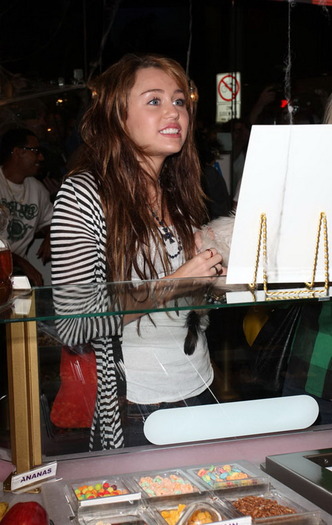 0 (123) - 00toate pozele mel cu miley cyrus00
