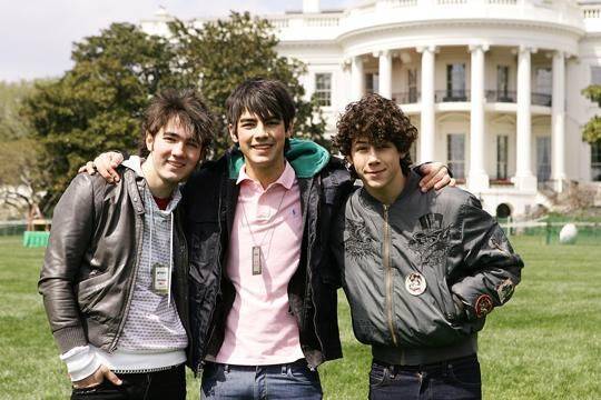 HPWOIZIASCTILOOIOWK - Jonas Brothers Photoshotts