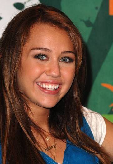 QESHVMXLQYWUFECEFXU - Miley XOXO
