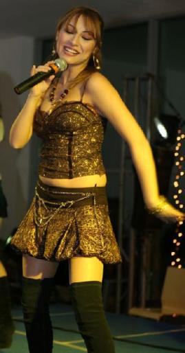 6aXZgS850618-02 - Poze Andra si Catalin Maruta