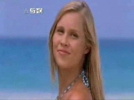 4eb51388169863fd9a7f96c67977e3f4,14,19,0 - Claire Holt