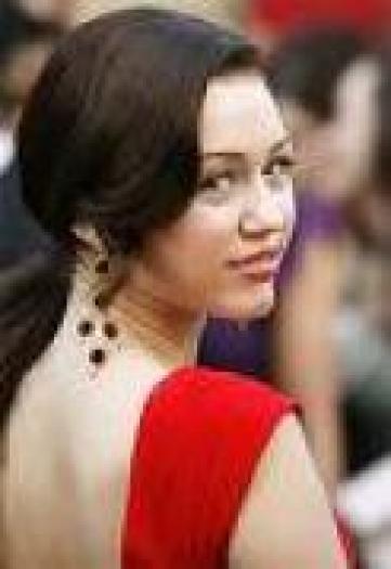 IDGWZJMZSPRMQLQYZGH - hannah montanna