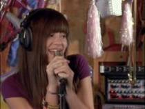 008CMR_Demi_Lovato_063[1]