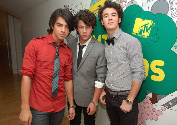 OULRTLKLCSRDBAXCLKB - Jonas Brothers