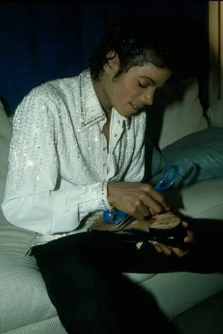 Vic_tour_back5 - Poze Michael Jackson
