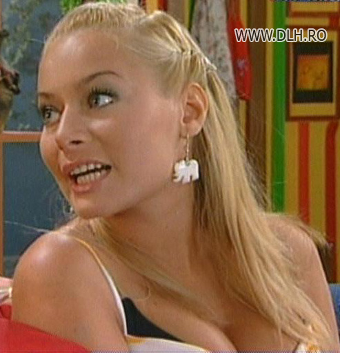 Laura-Cosoi-14 - Laura Cosoi