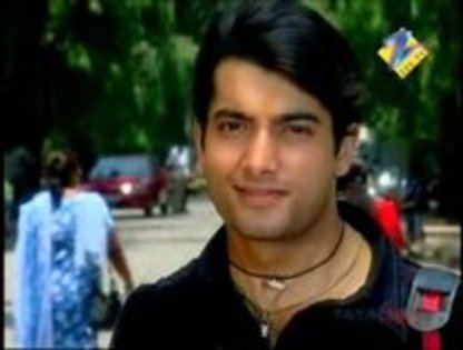 BZJKNAINBOHVAWWFAAP - Sharad Malhotra