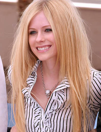 avril-lavigne-1270 - AVRIL LAVIGNE