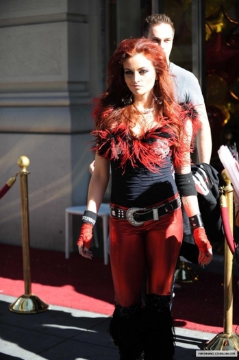 i - MaRiA  KaNeLlIS