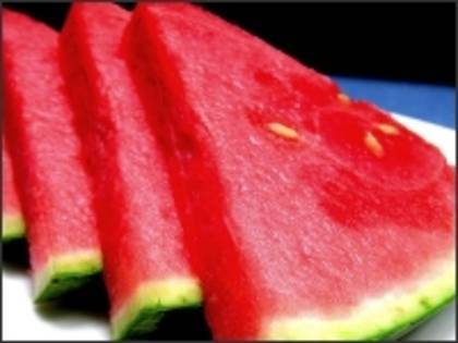 NRMAIFBOJKQKGYJECGY[2] - fructe