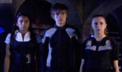  - Servicile secrete la liceu