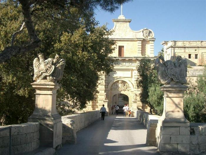 Malta 35 - Gate Bridge to Mdina - 2009 MALTA photos