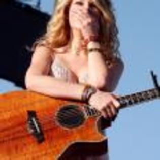 Taylor_Swift_1230495512_1