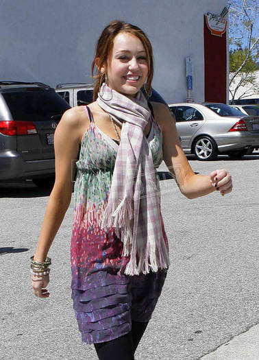 576828bs6 - miley Cyrus