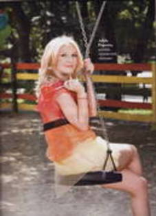 FTMVBGHJTRDRRONRPCV - adela